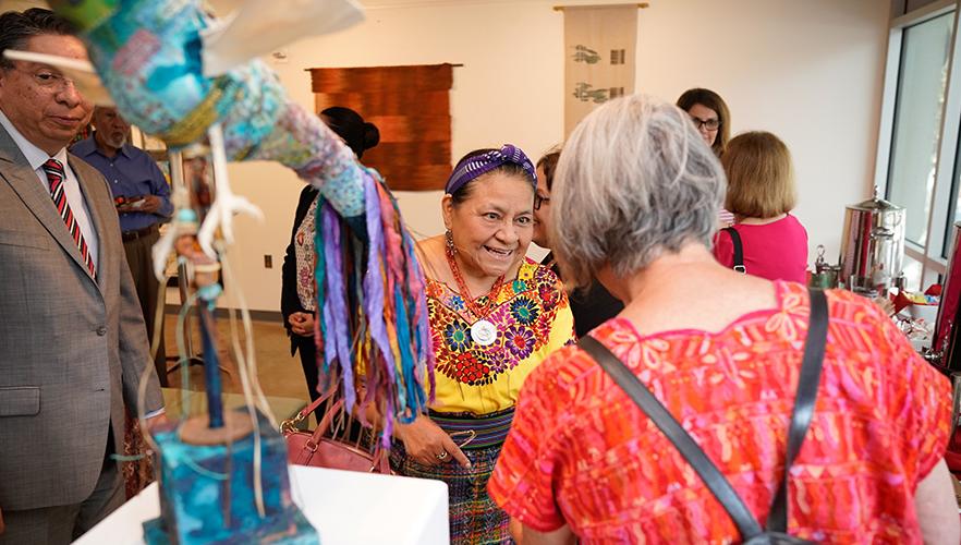 Rigoberta Menchú Tum event photo 6